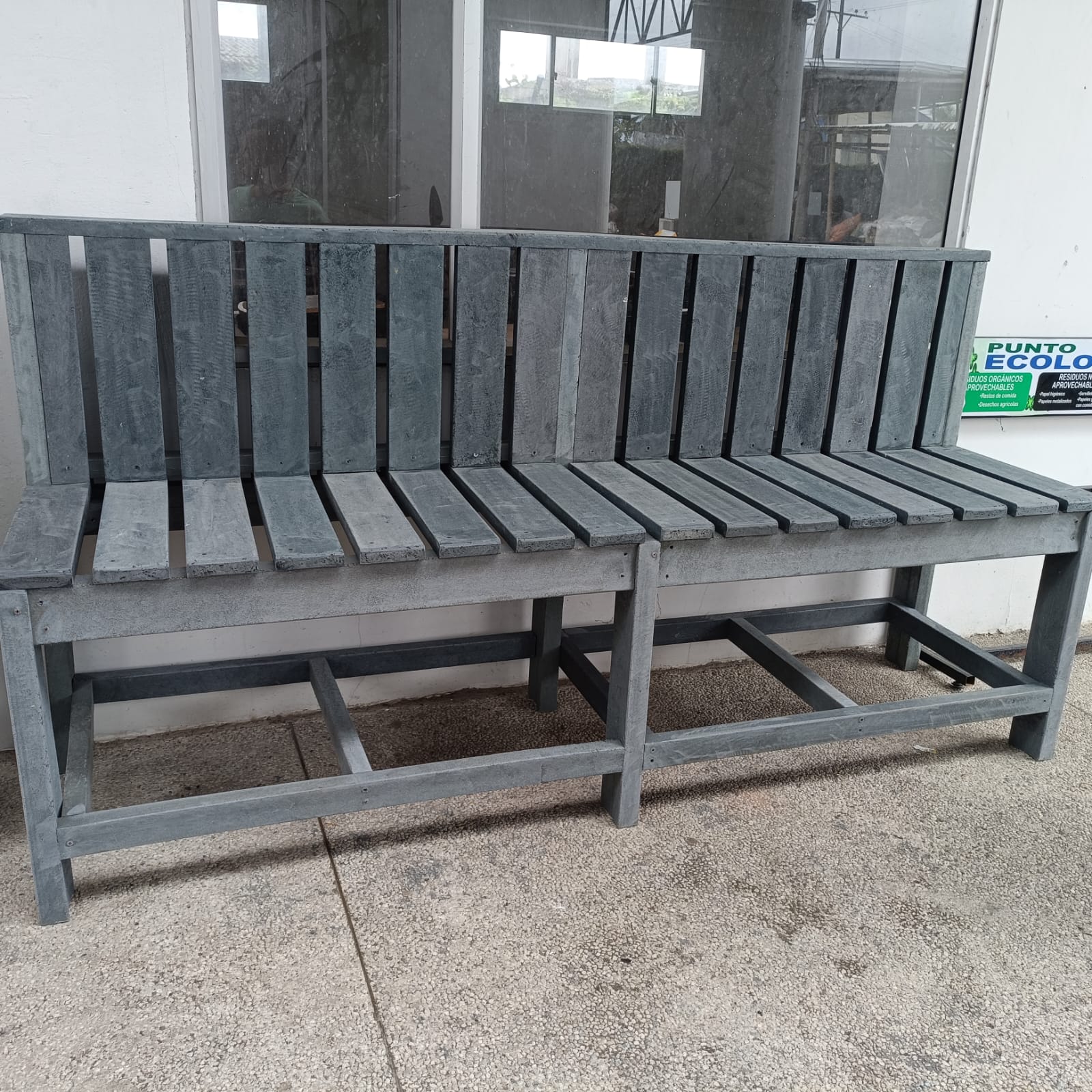 Diseños en madera plástica